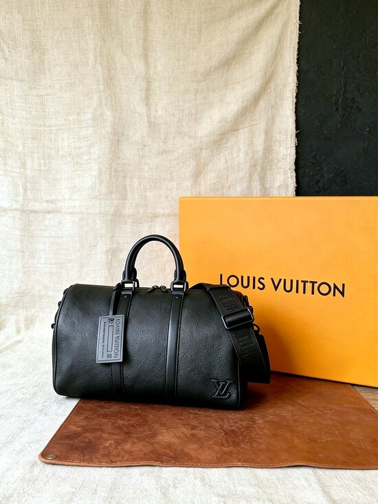 Louis Vuitton. Handbags - Louis Vuitton Keepall Bandouliere 50 Aerogram Black